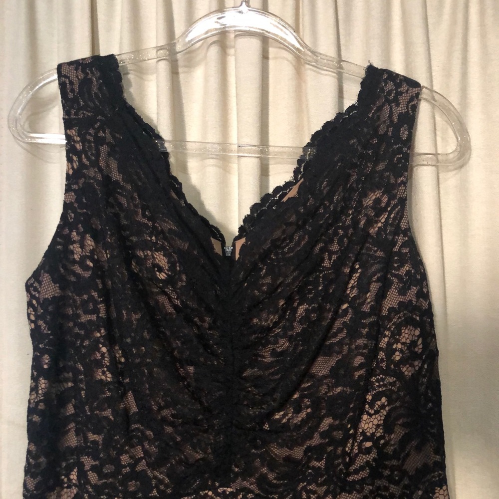 V-neck black lace dress 💃🏻